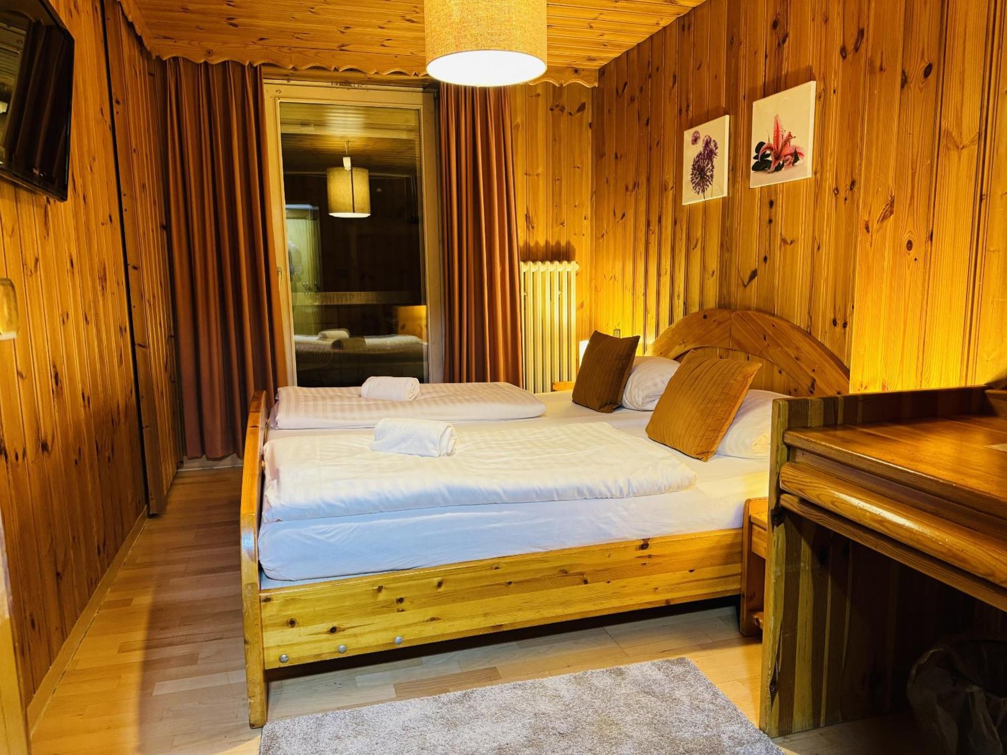 ホテル ネスト ベルリン 部屋 写真